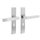 Intersteel deurkruk met schild - Vierkant - met sleutelgat 56 mm - rechthoekig schild - RVS geborsteld